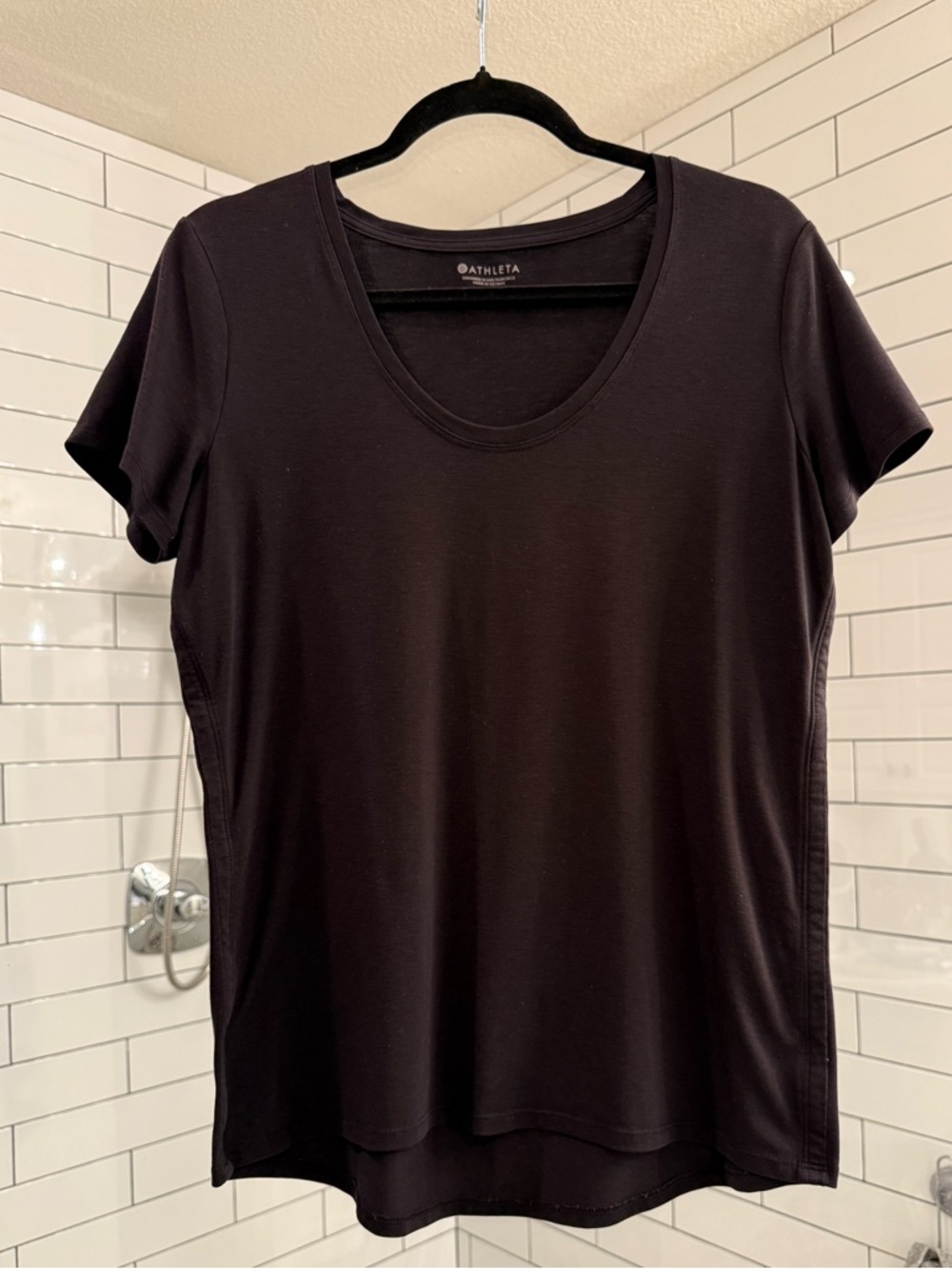 Athleta Essential V Neck Tee